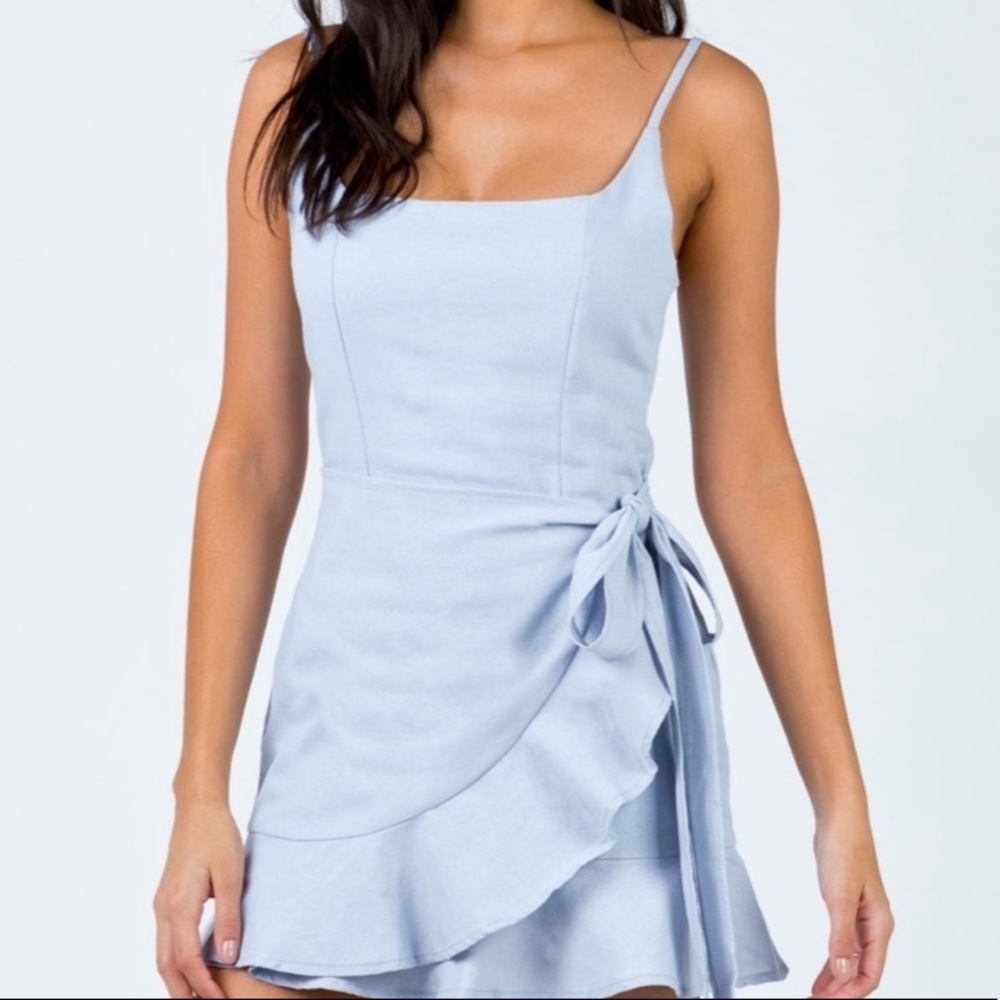 ⭐️princess polly baby blue dress⭐️